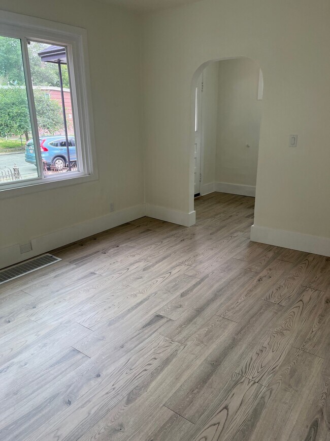 Photo - 843 S Roberta St Unit A