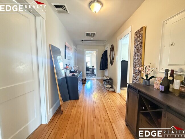 Photo - 81 Mapleton St Unit 1