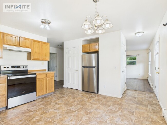 Photo - Great Three Bedroom Condo in Belgrade!
