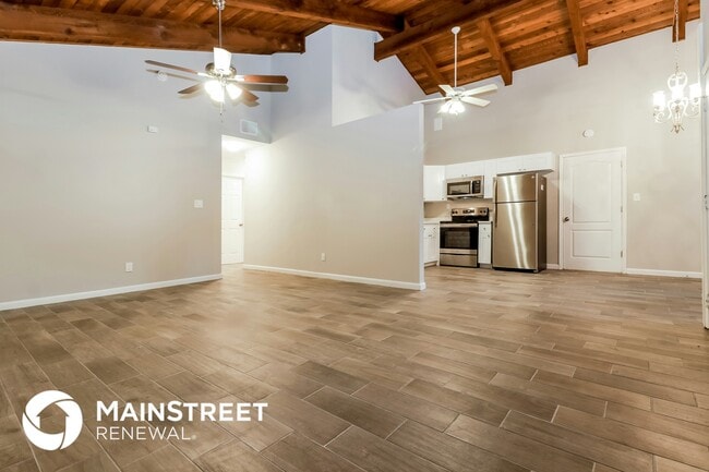 Photo - 2760 Hillsdale Ave