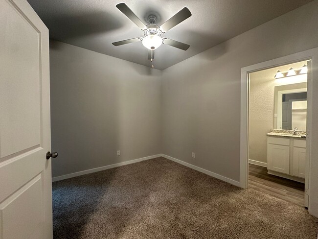 Photo - Townhome for Rent Unidad 102