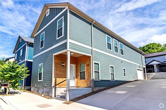 Building Photo - 146 E South St Rental