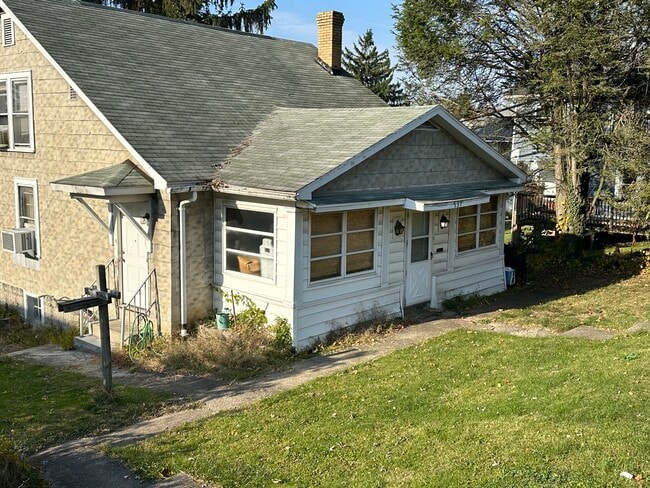 Photo - 537 Clinton Ave Unit Clinton B