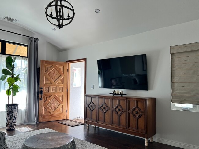 living room area - 532 W 40th St