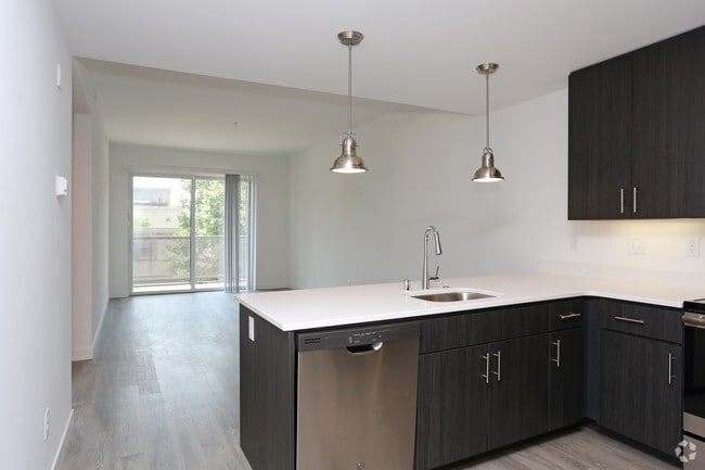 1BR - Lead - Nine10@Land Place