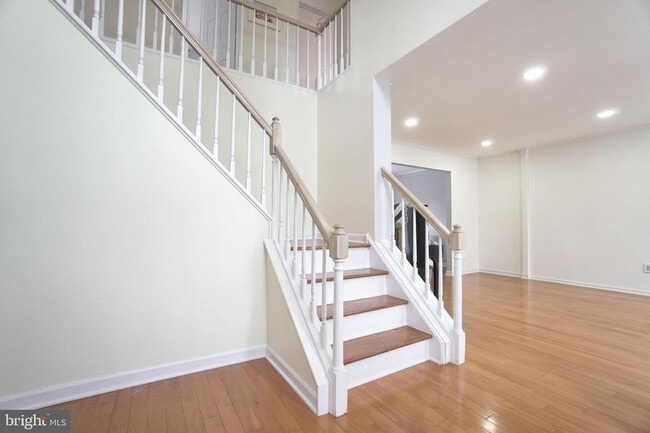 Photo - 113 N Stone Ridge Dr House