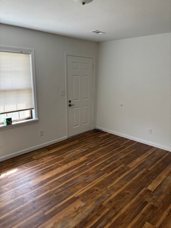 Photo - 536 Orchard Ln Unit Duplex Apartment