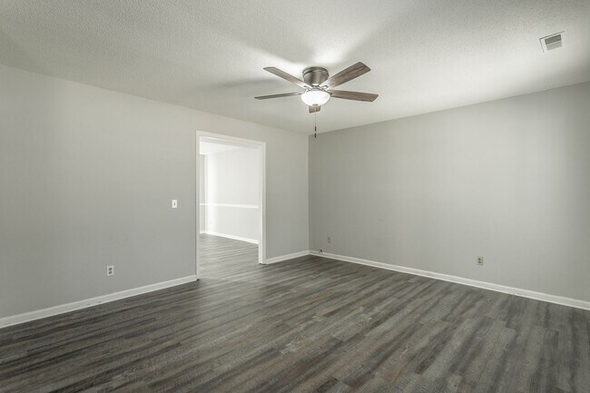 Photo - 1434 Stratton Pl Dr Unidad B