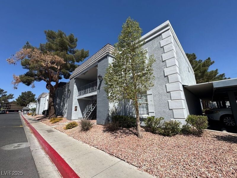 Photo - 3823 S Maryland Pkwy Condo Unit L11