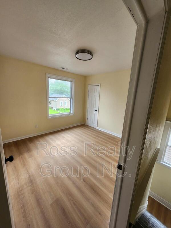 Photo - 653 Oswald St Unit lower