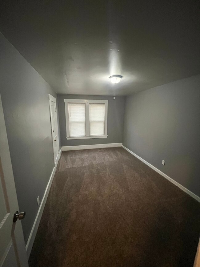 Photo - 1104 Marne Rd