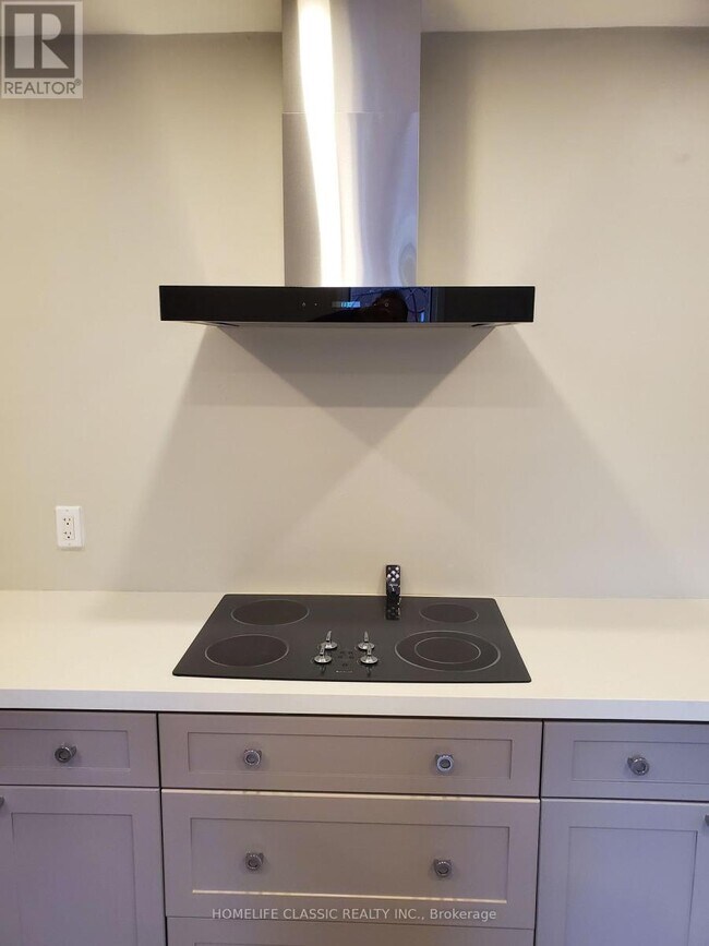 Photo - 318 Millwood Rd