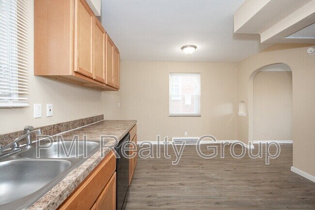 Photo - 645 Babbitt Rd