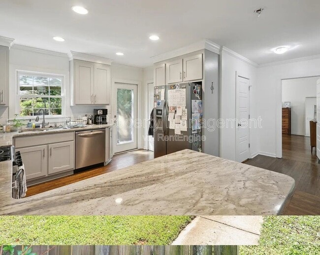Photo - 1695 Van Epps St SE