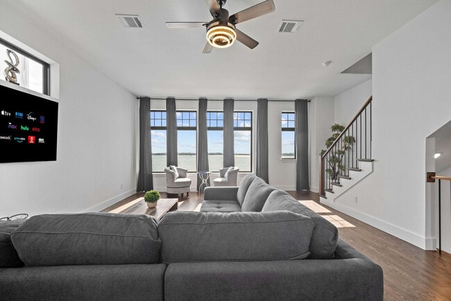 Photo - 516 Secretariat Dr Unit ID1355606P