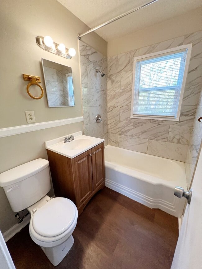 Photo - Charlotte St Unidad 9512