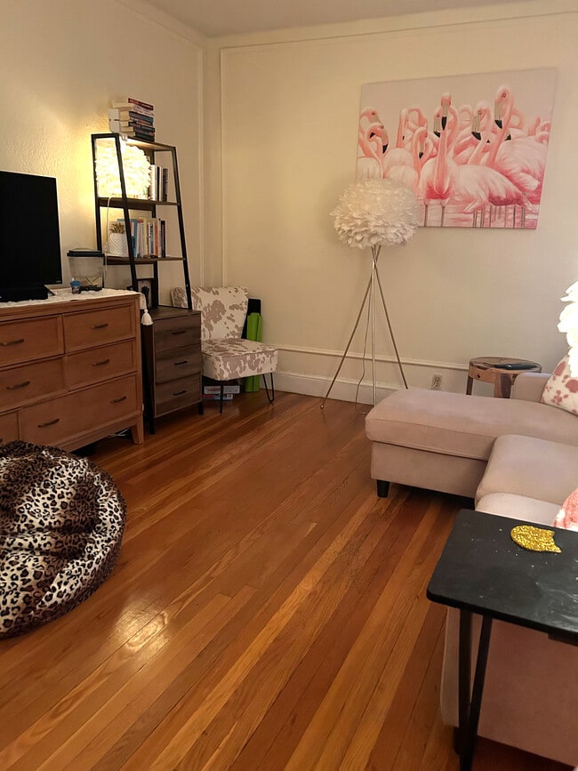 Photo - 2001 Commonwealth Ave