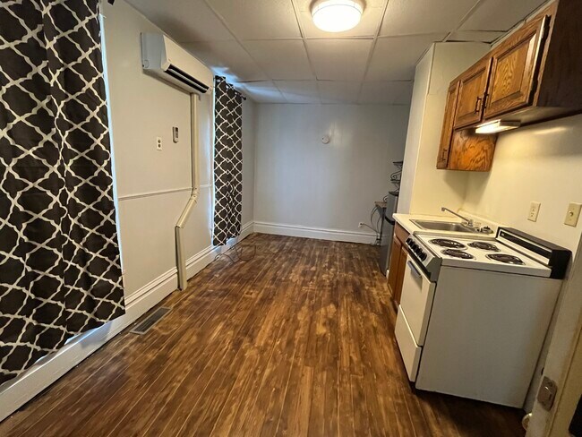 Photo - 823 Washington St Apartments Unit 3
