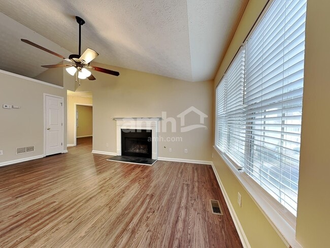 Photo - 5495 Sugar Crossing Dr