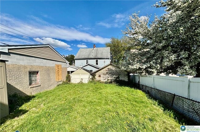 Photo - 520 Pulaski St