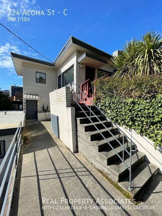 Building Photo - 324 Aloha St Unit C