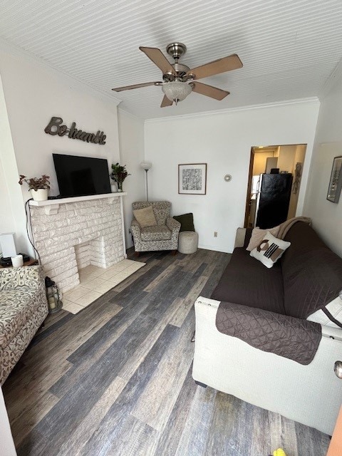 Building Photo - 185 1/2 Home St