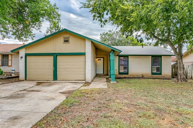 Building Photo - 3-BEDROOM HOME IN NACOGDOCHES NORTH