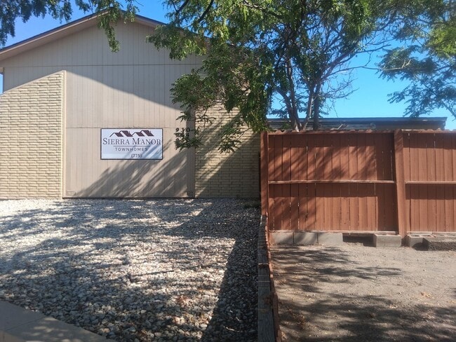Building Photo - Charming Downtown Fallon Living