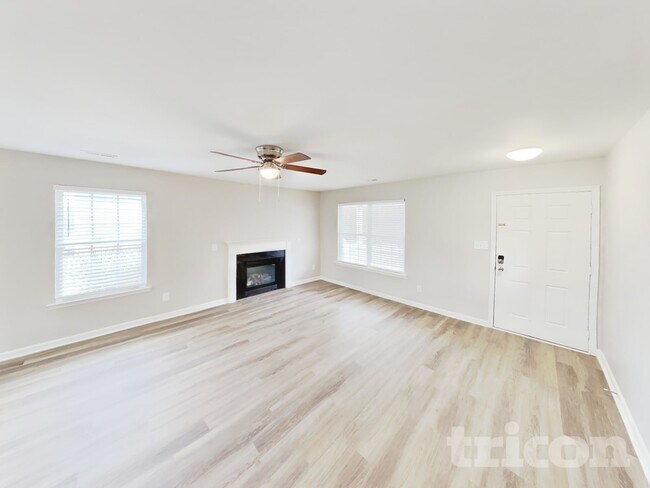 Photo - 301 Bedford Park Dr