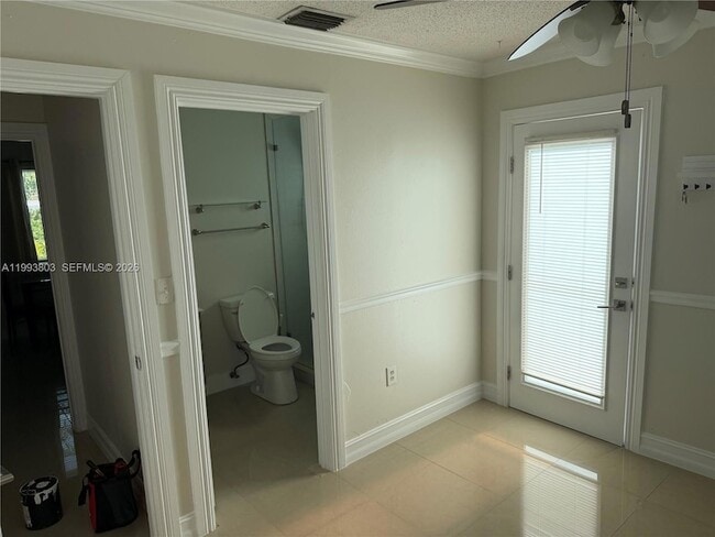 Building Photo - 12636 SW 211th St Unit 2