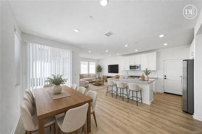 4041 Pomelo Dr