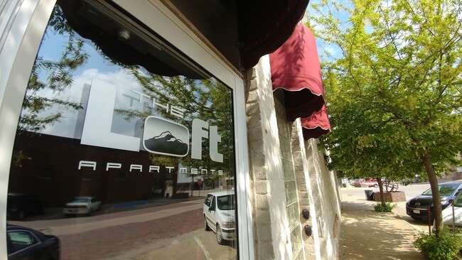 Photo - eld105 Unit Apt 01