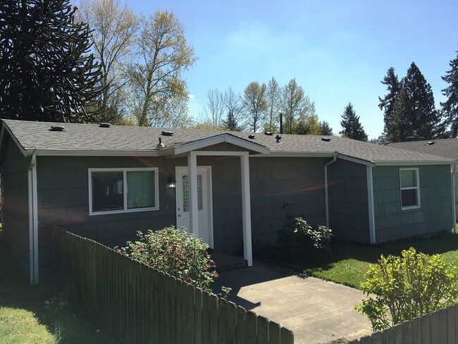 Parkland/Tacoma 3bdr 2bath home w/ Large 2... - Parkland/Tacoma 3bdr 2bath home w/ Large 2...