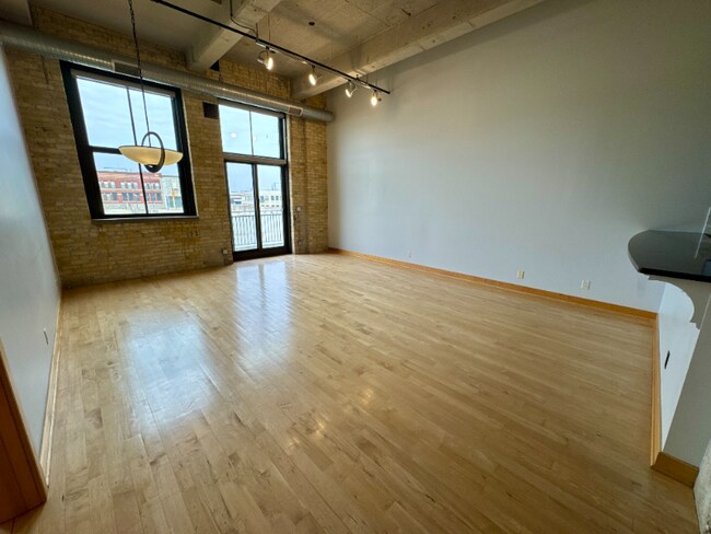 Photo - 239 E Chicago St Unit 508