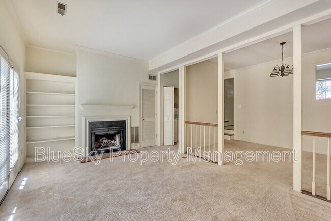 Photo - 1012 Huntwood Ln