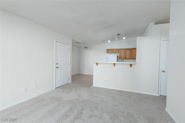 Photo - 2110 Los Feliz St Unit 2034