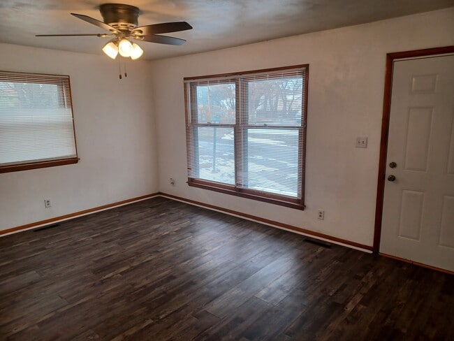 Photo - 321 Elder St