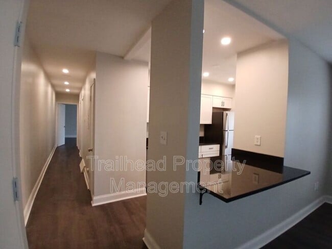 Photo - 2727 Campbell St