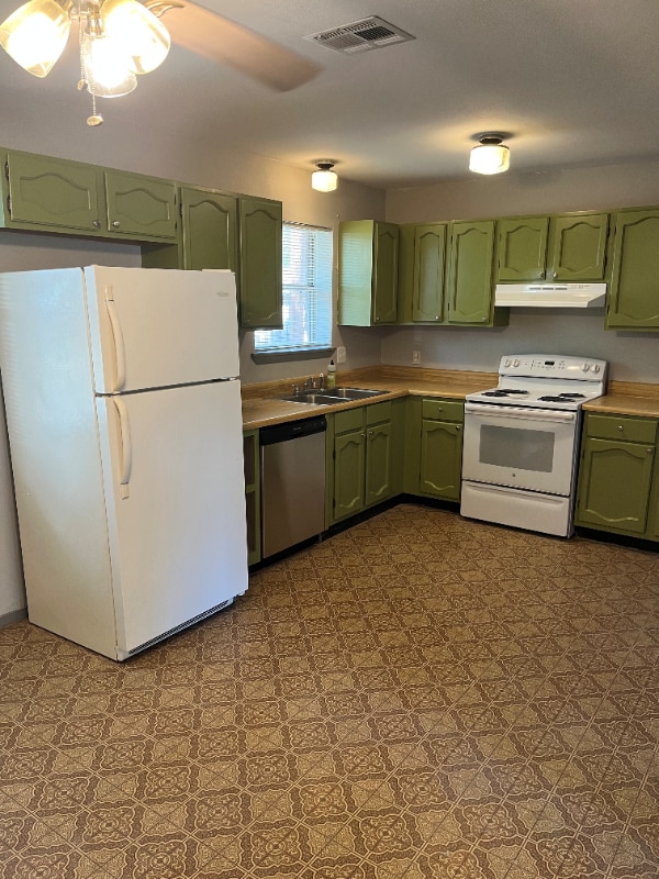 Photo - 705 Guadalimar St