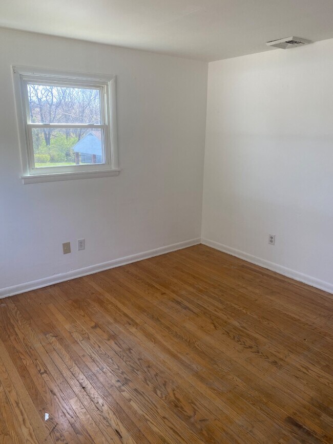 Photo - 1821 Taylor St