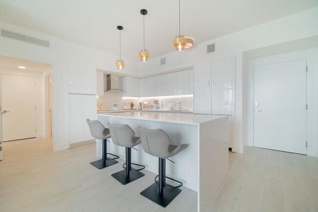 111 SE 1st Ave Unit 514