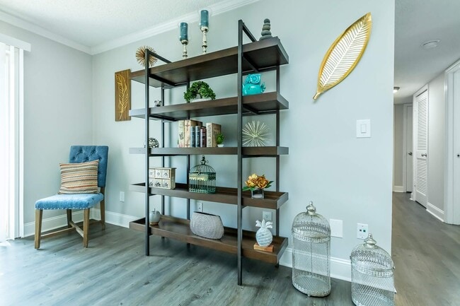 Photo - Brighton Valley Apts