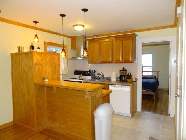 23 Andrew St Unit 1