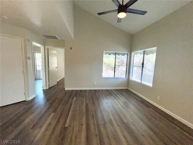 480 Elm Dr Unit 206