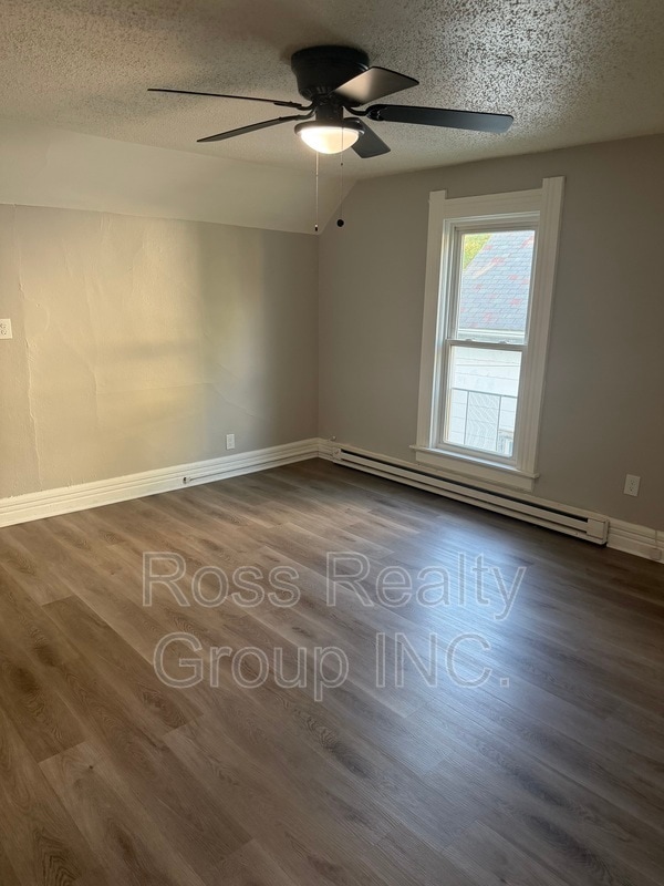 Photo - 1121 Delence St Unit Upstairs