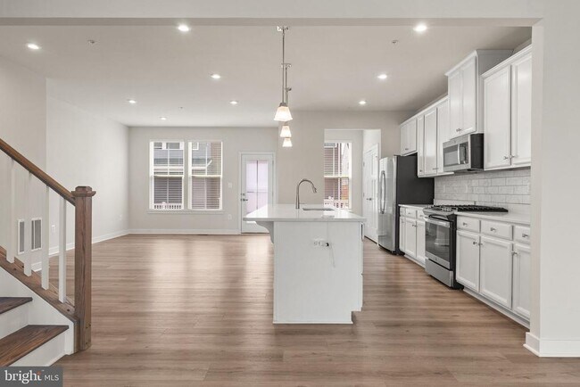Photo - 5507 Greenpoint Ln