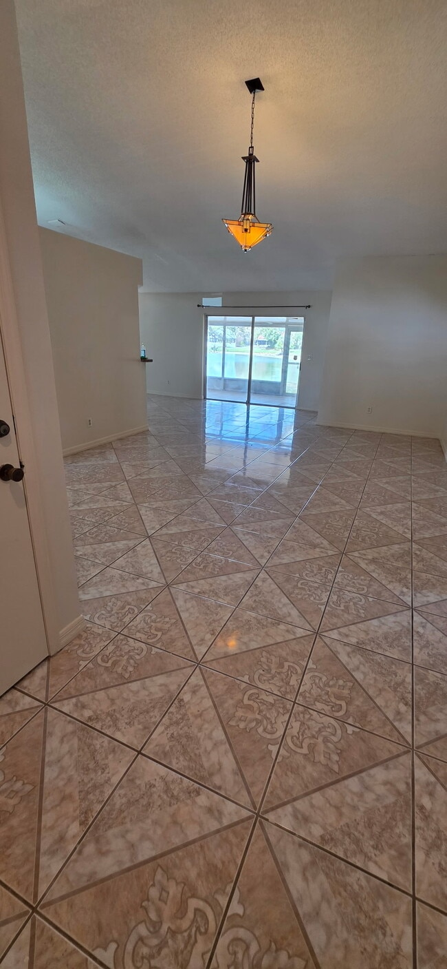 Photo - 2010 Chelam Way