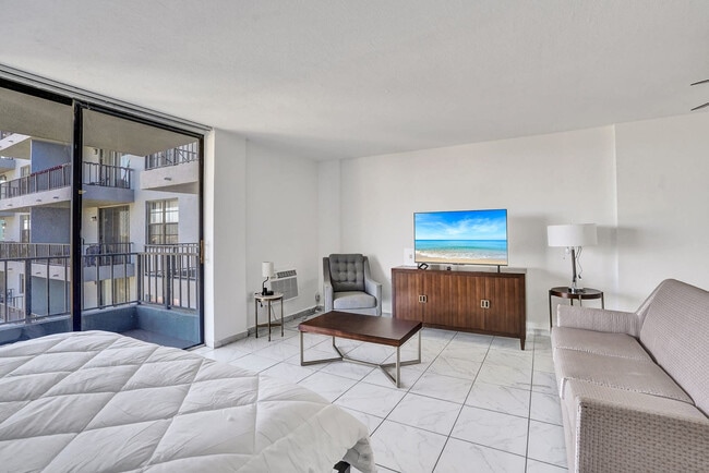 Photo - 777 NW 155th Ln Unidad SI ID1504005P