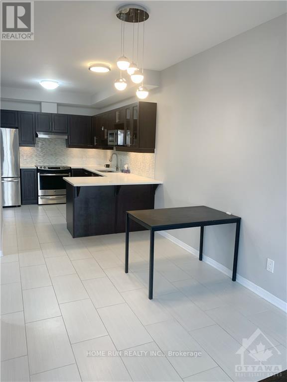 Photo - 488 Dundonald Dr