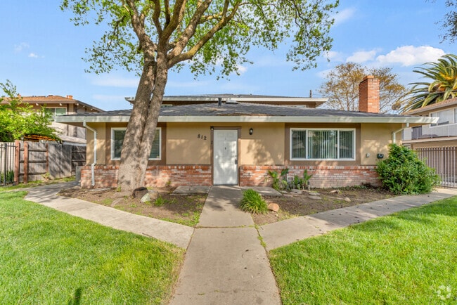 Building Photo - 812 Carro Dr Unit 1 Rental